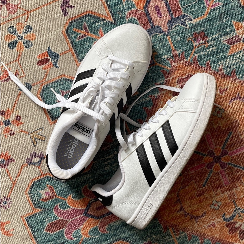 Adidas Cloudfoam Advantage Women's Shoes White Black Sneakers - Size 9